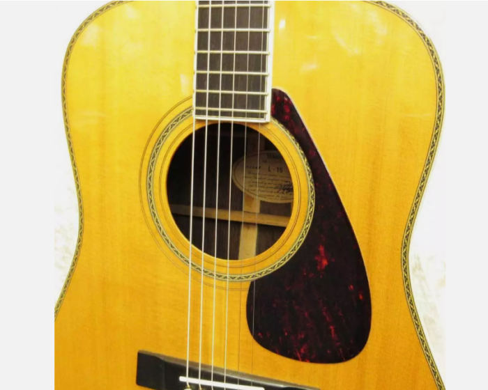 YAMAHA L-15 Acoustic Guitar from japan