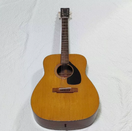 yamaha-fg-140-acoustic-folk-guitars