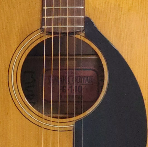 yamaha-fg-140-acoustic-folk-guitars